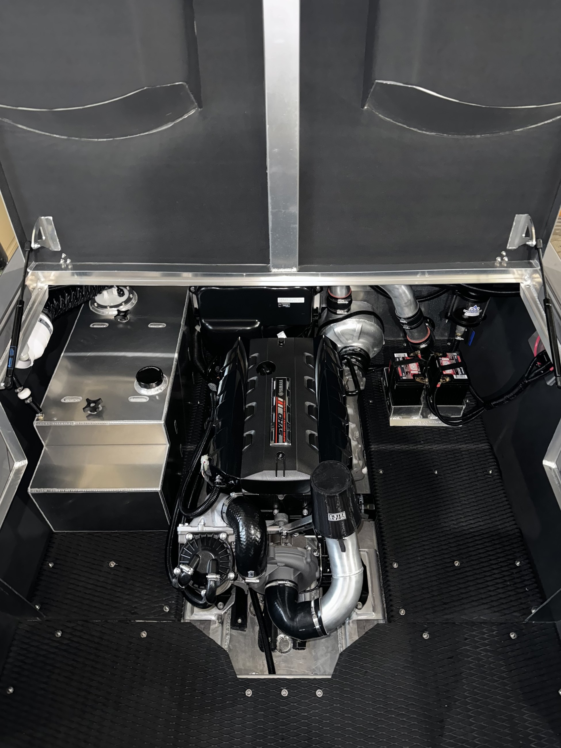 Engine bay, hatch up